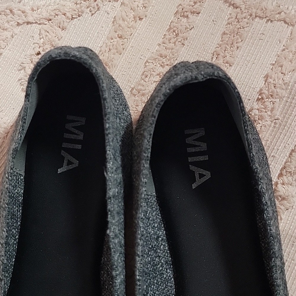 MIA shoes for women. Flats, gray, size 9.5. NWOT. - Picture 5 of 8